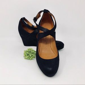 COPY - Gentle Souls cross strap wedge